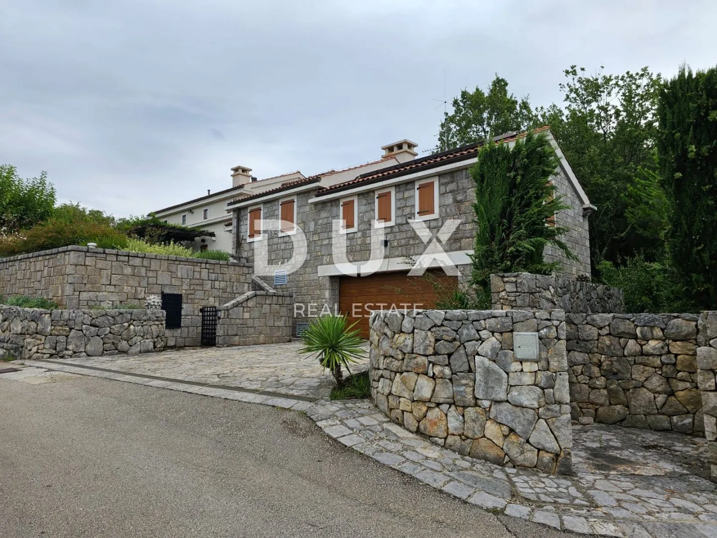 otok krk, poljica (okolica) - luksuzna kamena vila - slika 3