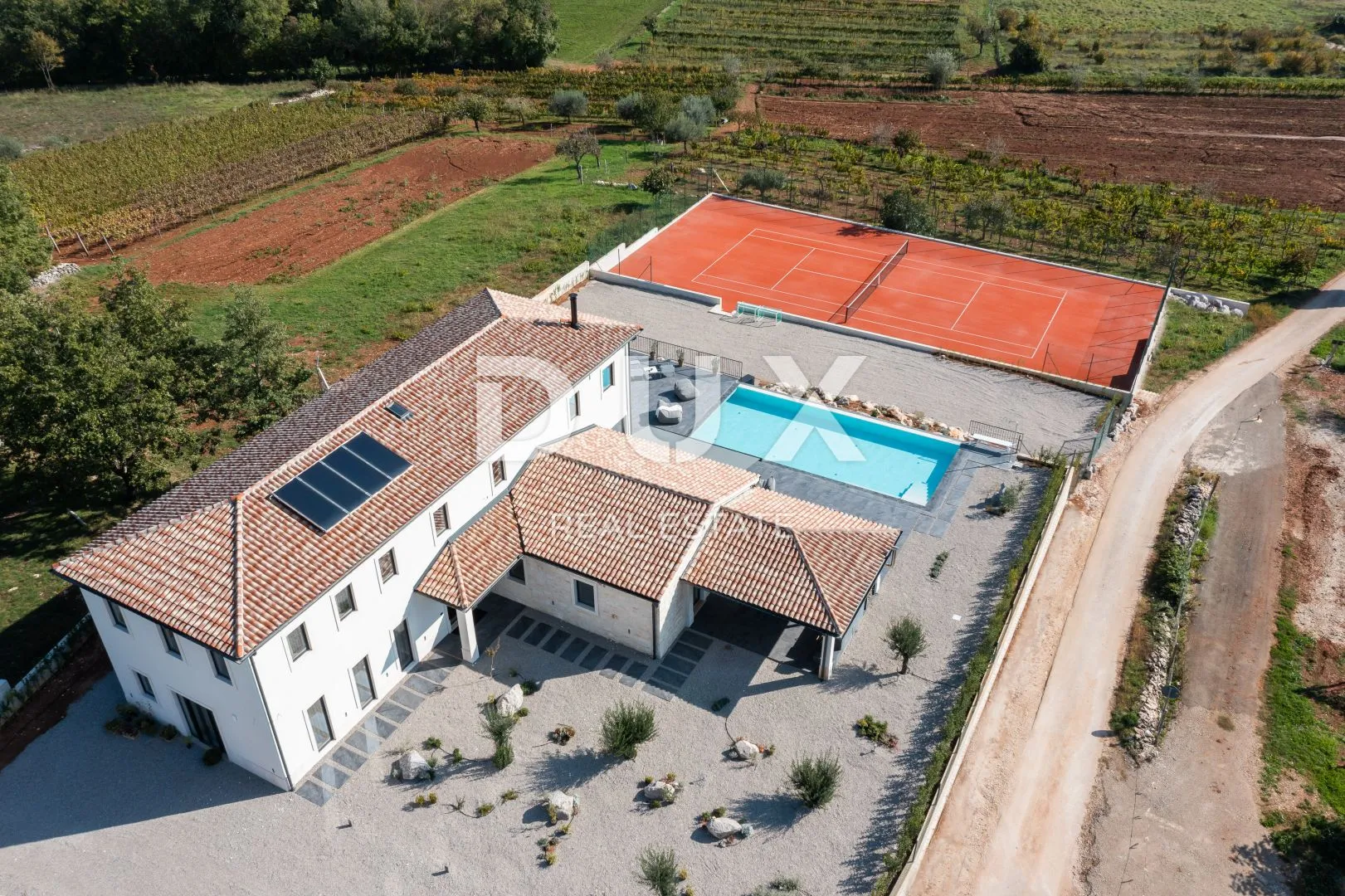 istra, motovun - luksuzna vila s pogledom na prirodu! - slika 16