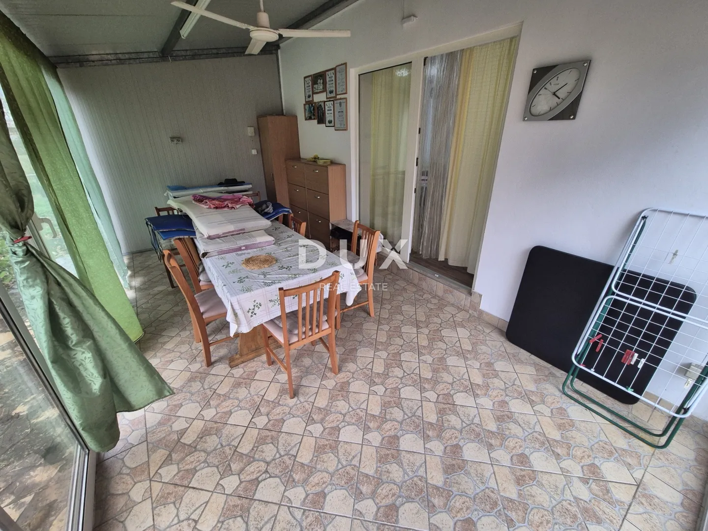 šibenik, pirovac – kuća s 3 stana i dvorištem, 300 m od mora - slika 16