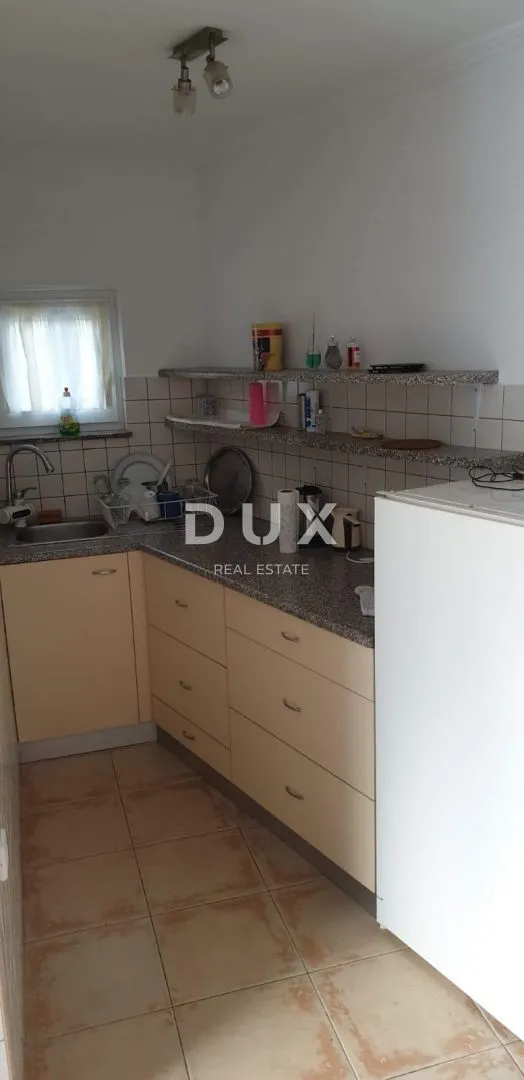 crikvenica - dva apartmana s terasom! - slika 4
