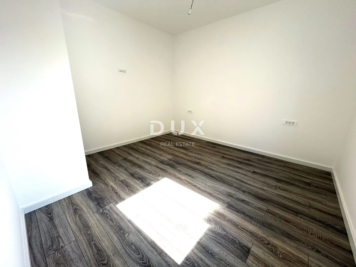 šibenik, vodice – dvosoban stan s 2 velike terase (25 m²), novogradnja - slika 13