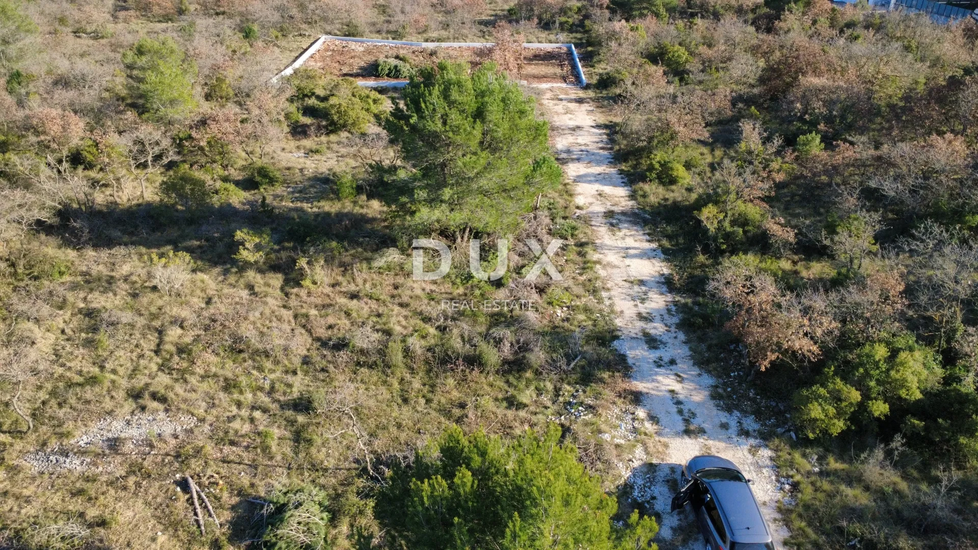 ZADAR, CRNO – Pravilna parcela 740 m² s pristupnim putem! - Crno, Zadar
