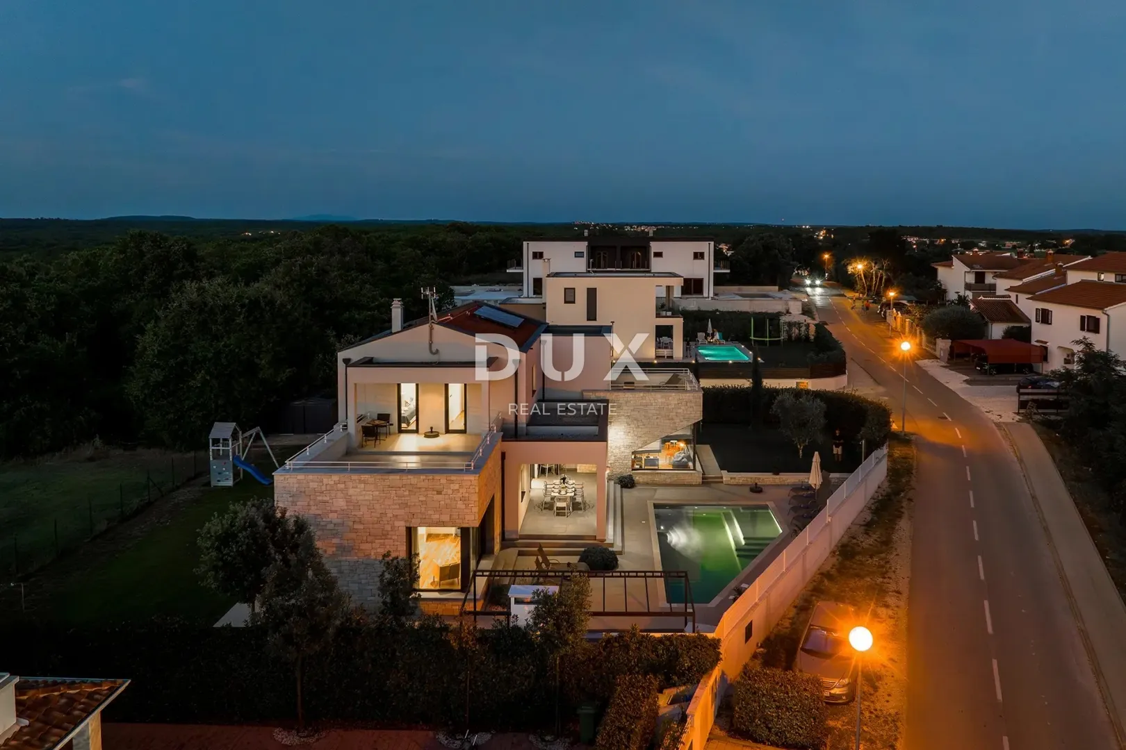 istra, poreč - moderna kuća s bazenom - slika 49