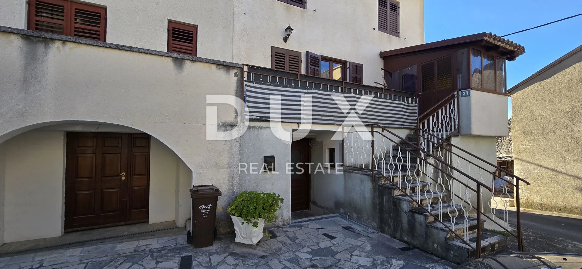 istra, roč - samostojeća kamena kuća s 5 apartmana i uhodanim iznajmljivanjem - slika 9