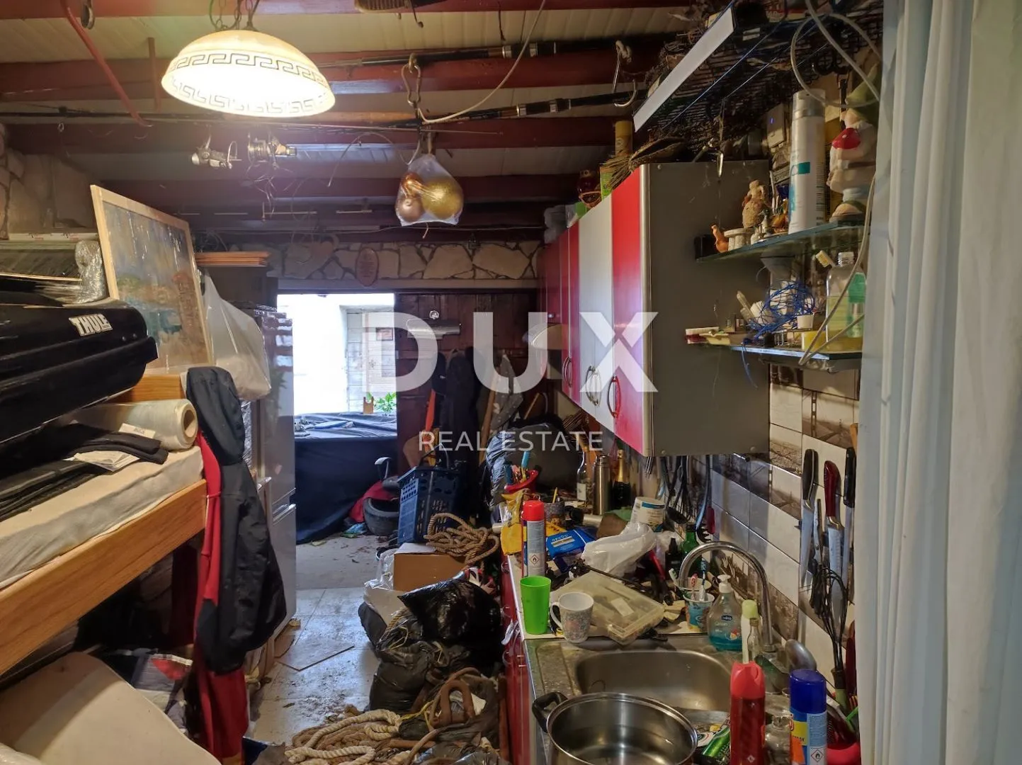 istra, pula - 3s+db stan u strogom centru pule - prvi red do mora! - slika 31