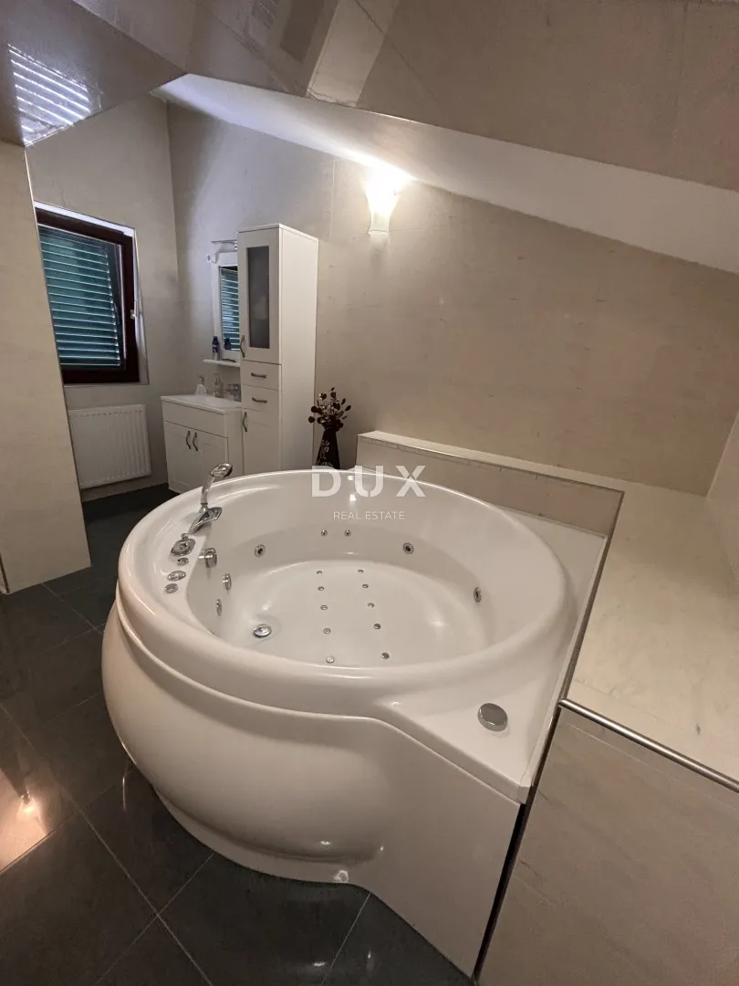 šibenik, crnica – dvoetažni stan sa pogledom i garažom, 250 m² - slika 10