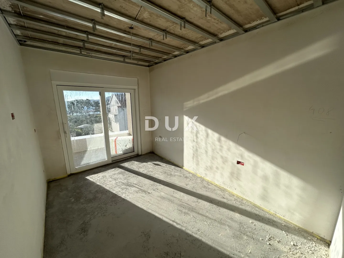 šibenik, vodice – penthouse s liftom, minutu od plaže - slika 7