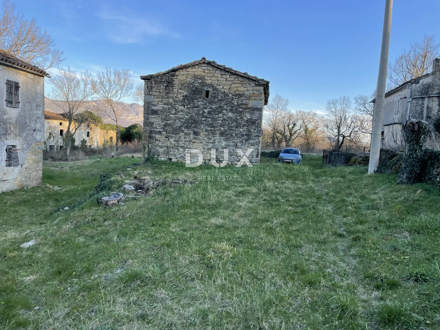 istra,kršan - istarsko imanje na rubu naselja - slika 10