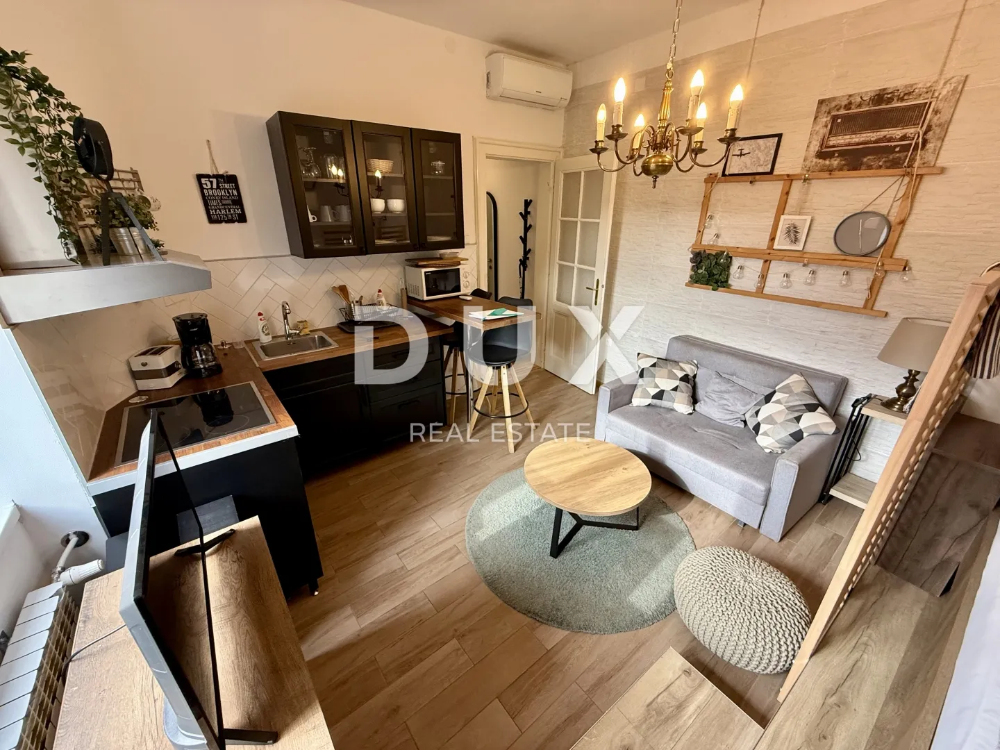 zagreb, centar - dvoetažni stan s tri apartmana i odličnim prihodima! - slika 22