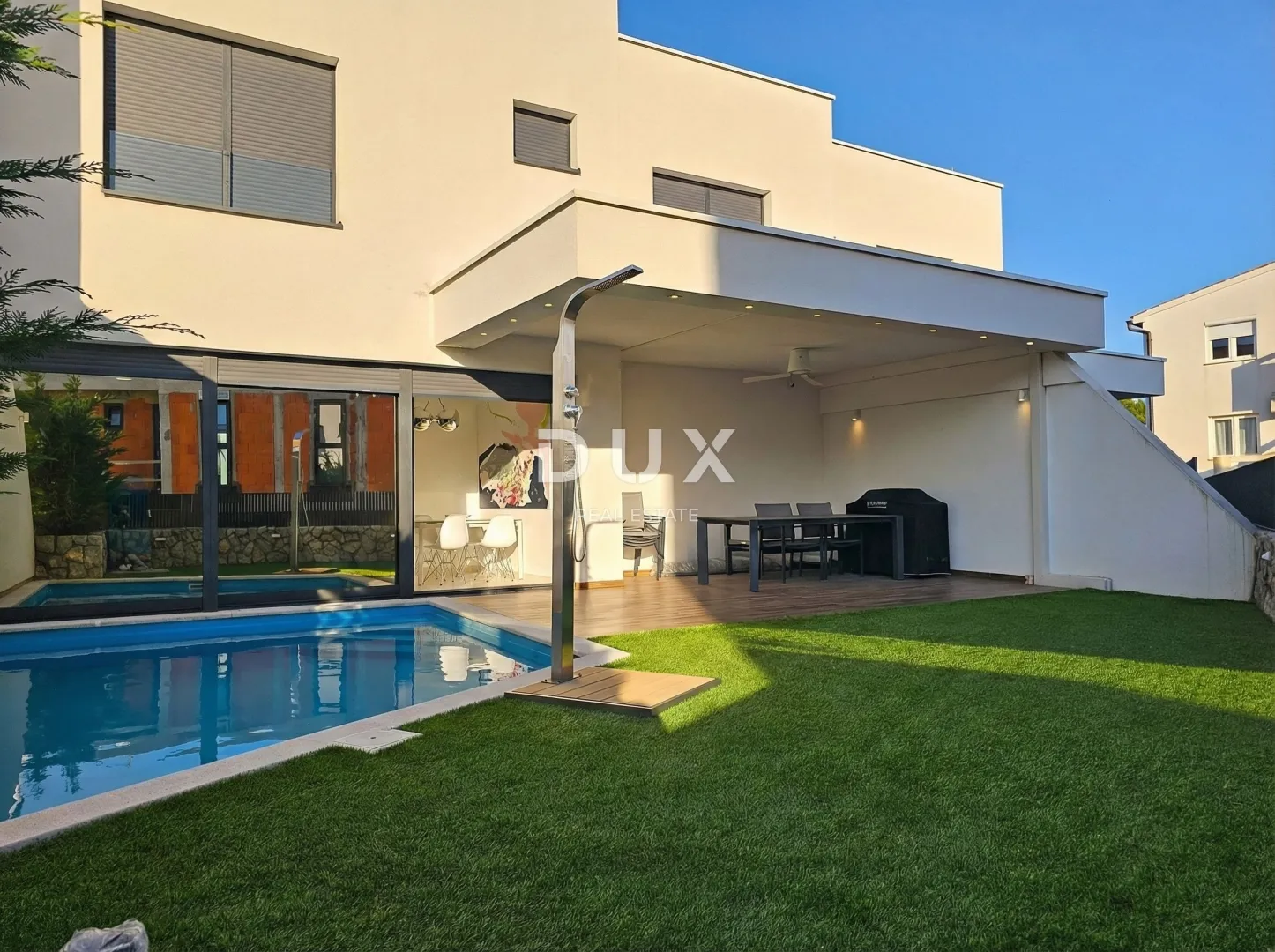 otok krk, grad krk, dvoetažni stan, 112,30 m2, bazen, najam - slika 2