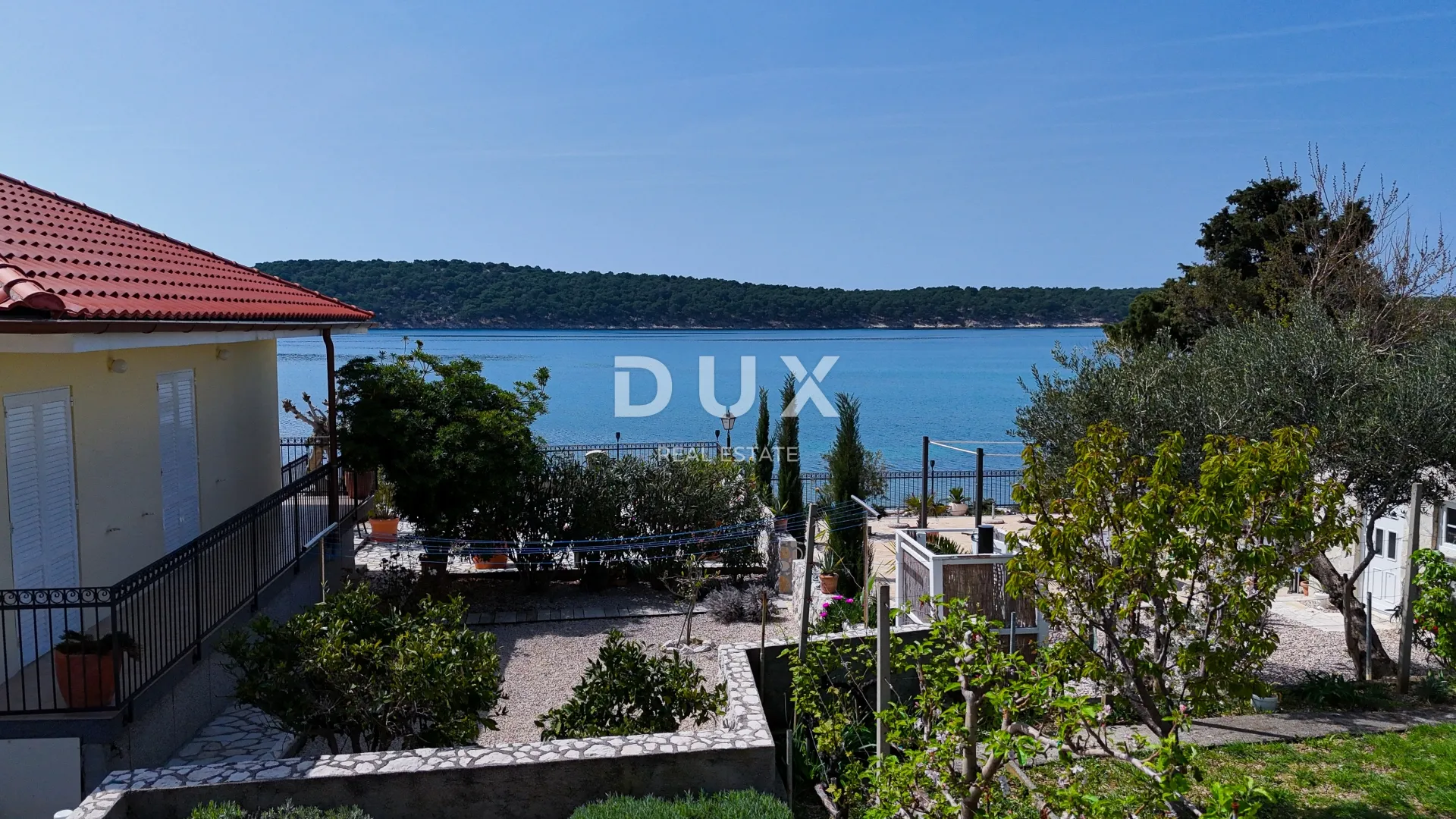 rab, barbat, kuća s apartmanima, 763 m2, drugi red do mora - slika 2