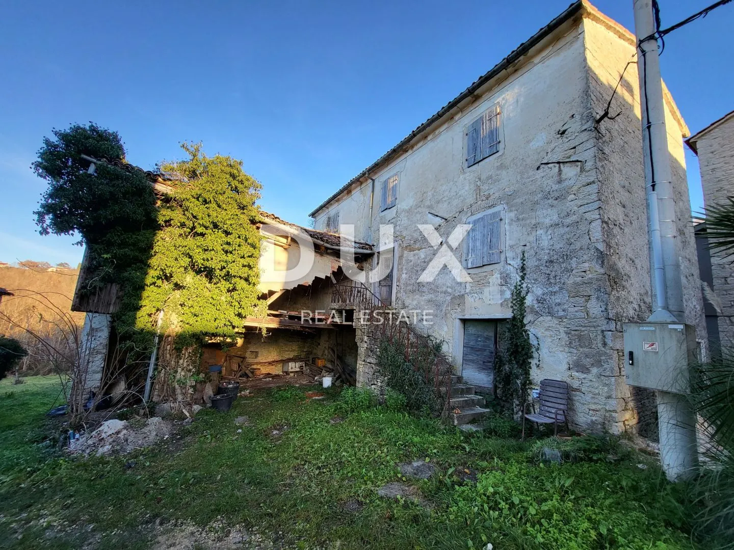 istra, motovun - samostojeća starina za adaptaciju - slika 3