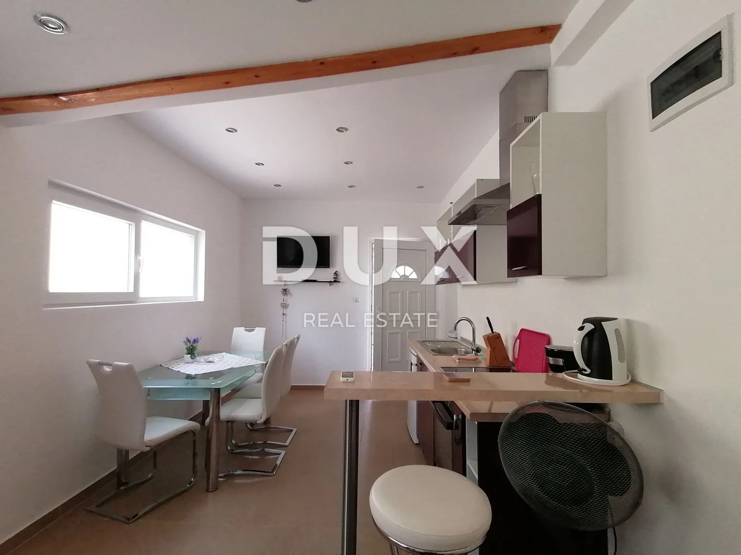 istra, rovinj apartmanska kuća na samo 40m od mora! - slika 13