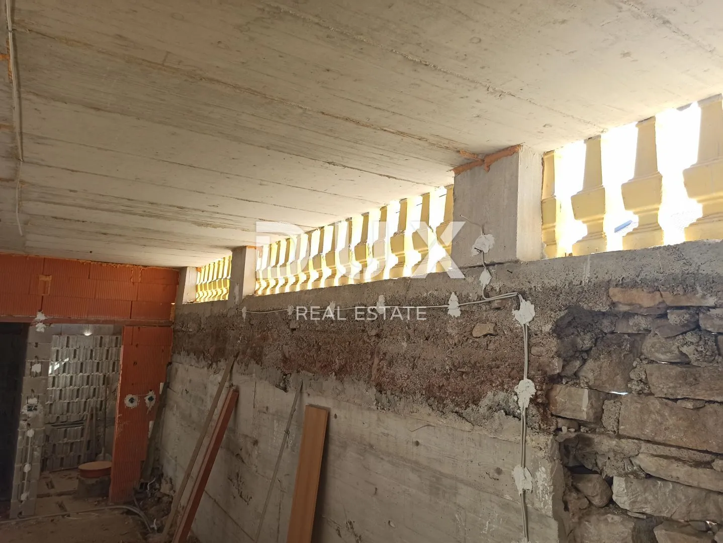 istra, pula poslovni prostor u starom gradu, roh-bau - slika 3