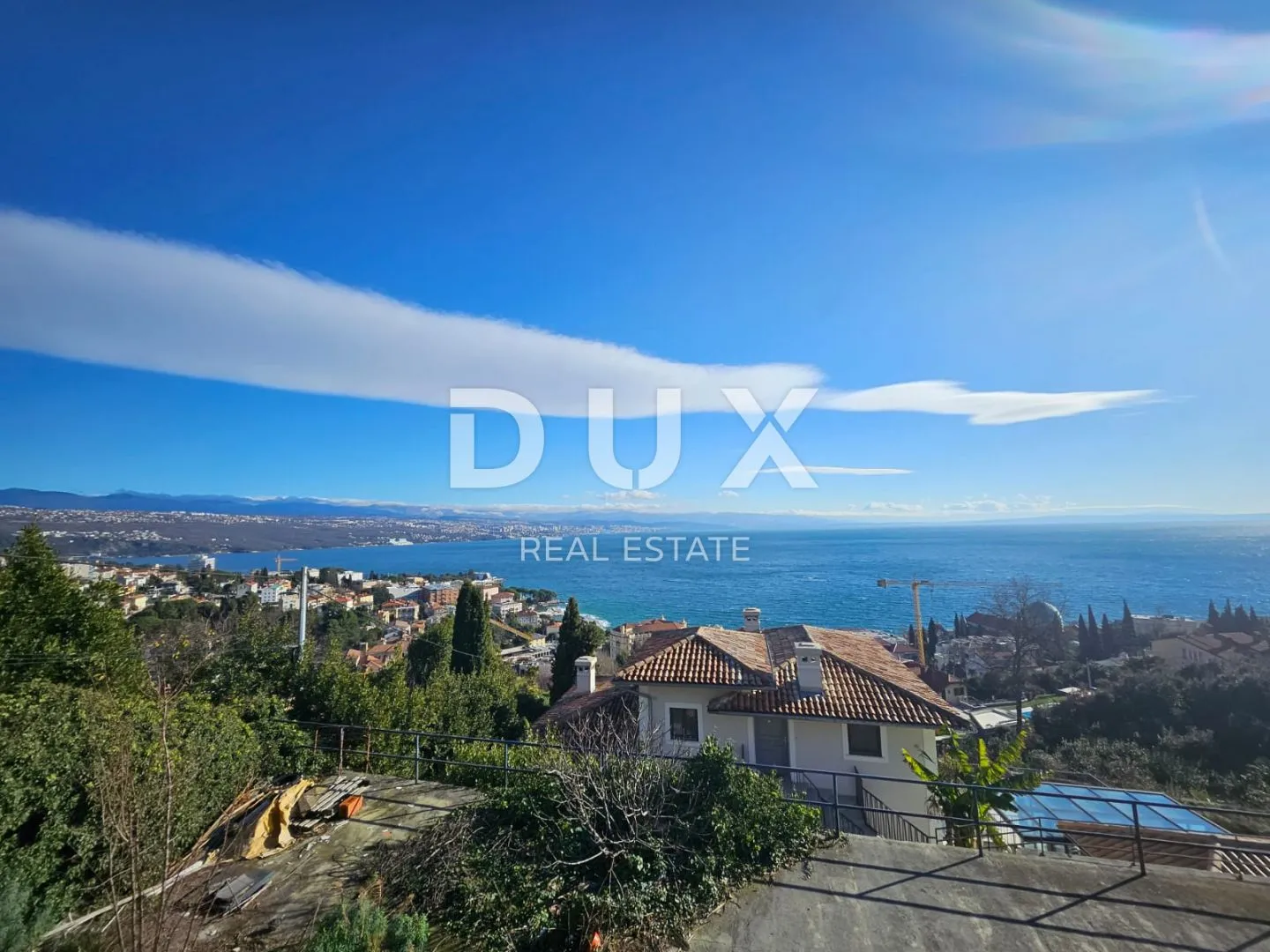 opatija, centar- samostojeća kuća 250m2 s panoramskim pogledom na more + okoliš 740m2 - slika 27