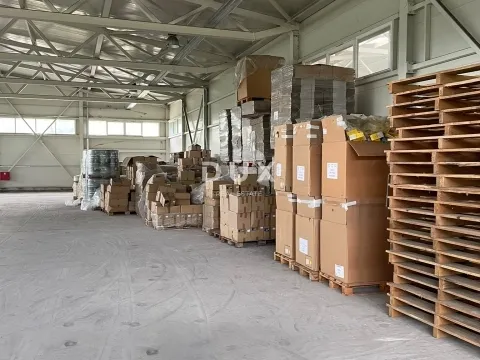 udbina - dugoročni najam industrijske hale 3.524 m² s vlastitom trafostanicom (360 kw), prilika! - slika 3