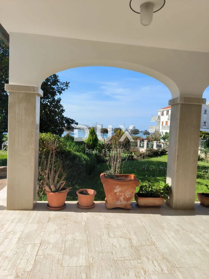 istra, umag - raskošna vila prvi red do mora! - slika 41
