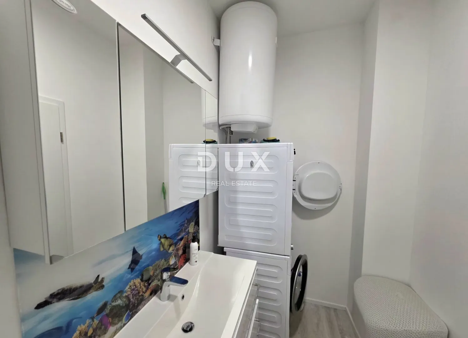 istra, poreč, 290.00 m2, pješačka zona, tri stana - slika 33
