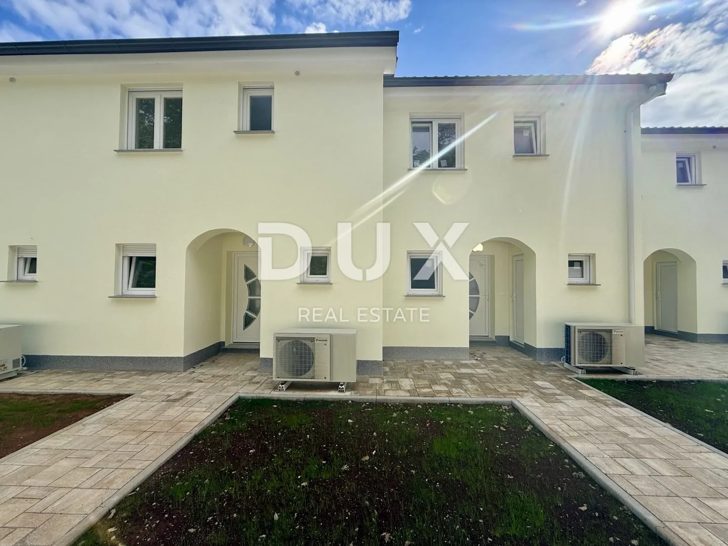 VIŠKOVO, MARINIĆI - Kuća u nizu, novogradnja, 92 m2, okućnica! - Marinići, Viškovo