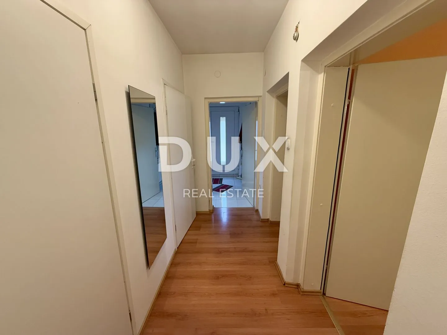 dugo selo, lukarišće - prostrana poslovno-stambena kuća 330m2 + okoliš 800m2 - slika 16