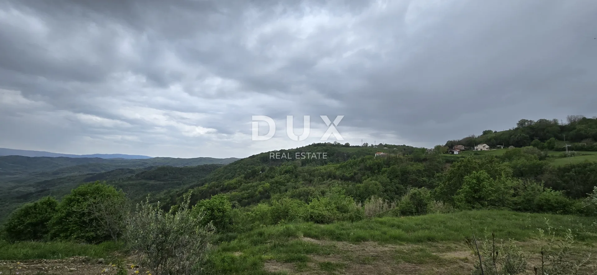 istra, motovun - kamena kuća s pogledom za adaptaciju - slika 18