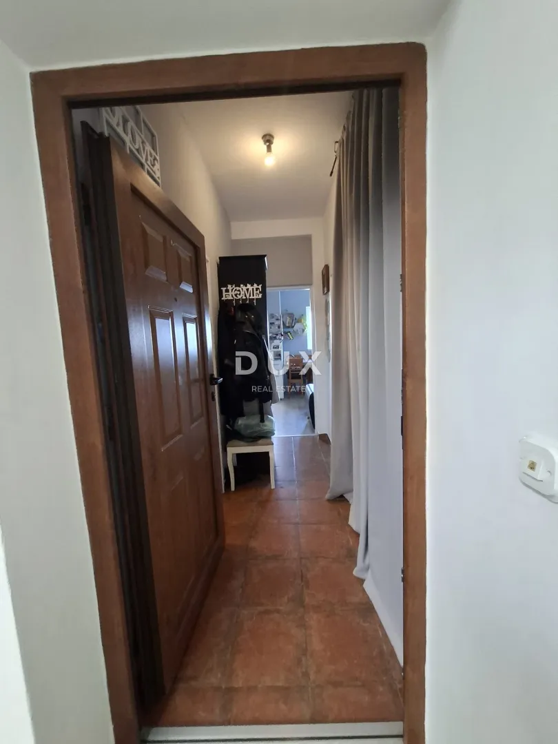 istra, peroj - stan u centru s pogledom na more - slika 9