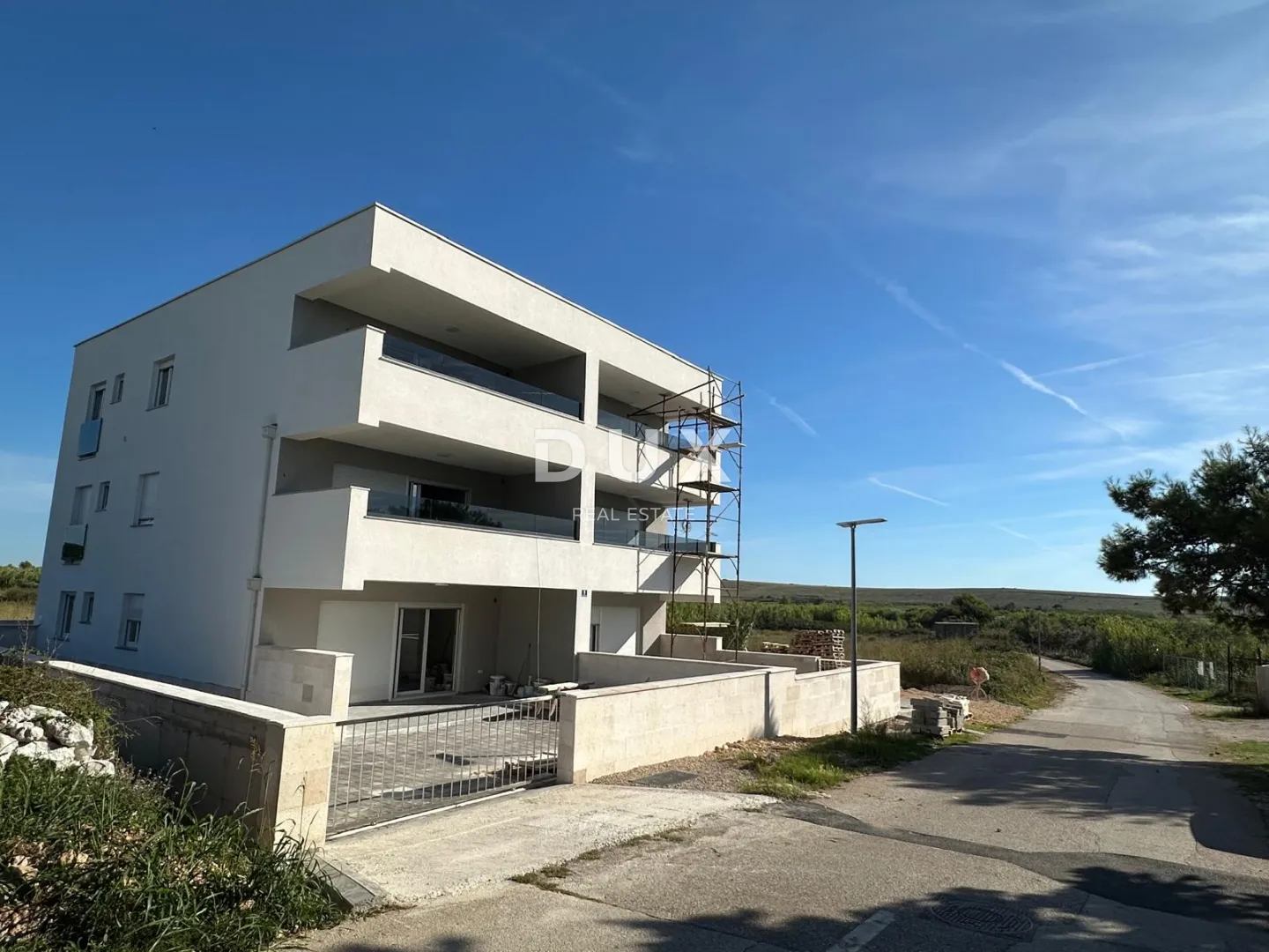 otok pag, povljana, 2s+db stan u vrhunskoj novogradnji - slika 6