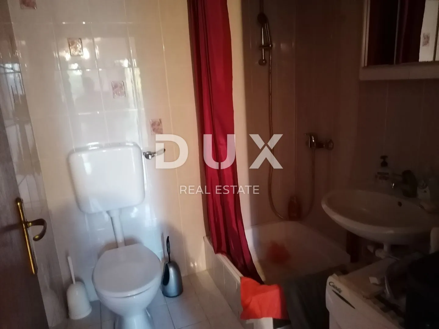 otok krk, dobrinj, hlapa - kuća s dva stana - slika 10