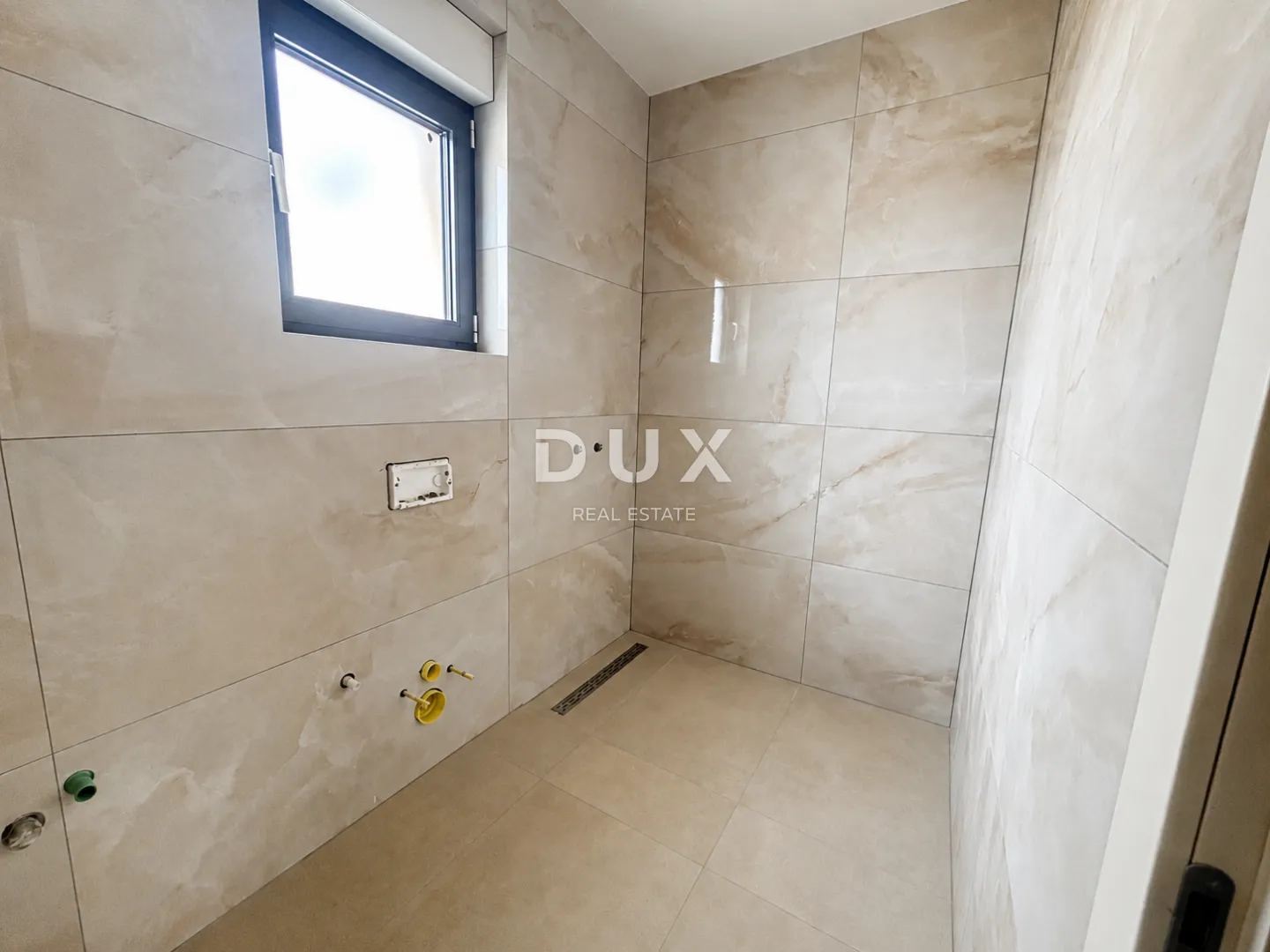primošten, dolac – stan u prizemlju s vrtom od 64 m², 2 spavaće sobe - slika 25