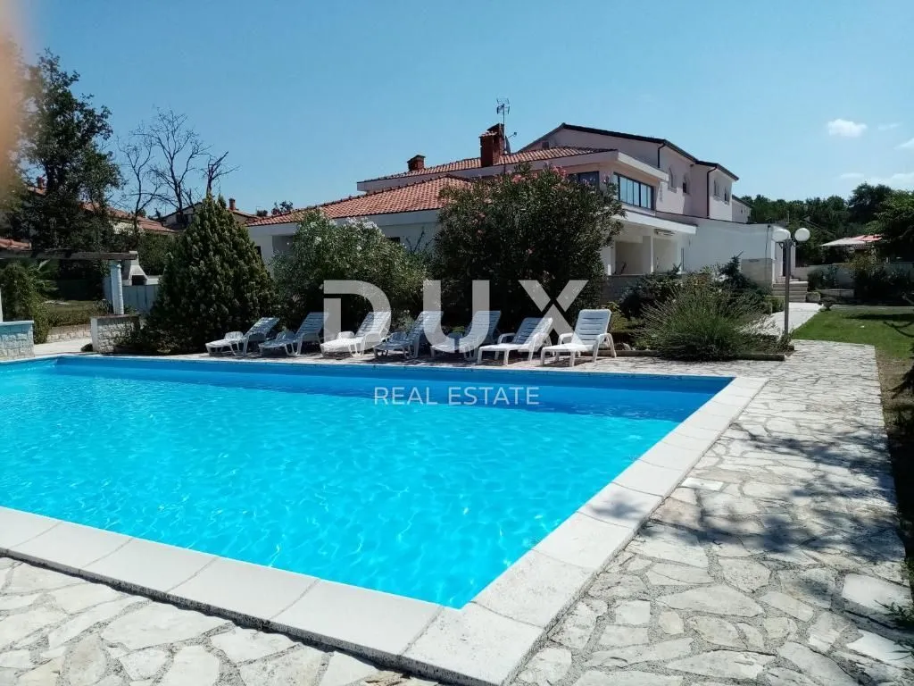 istra,poreč - hotel sa bazenom i prostranom okućnicom! - slika 28
