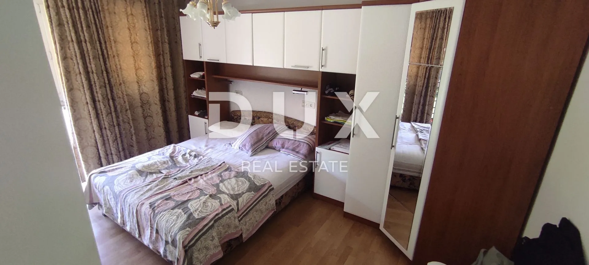 otok krk, risika - predivna kuća sa 4 apartmana - slika 21