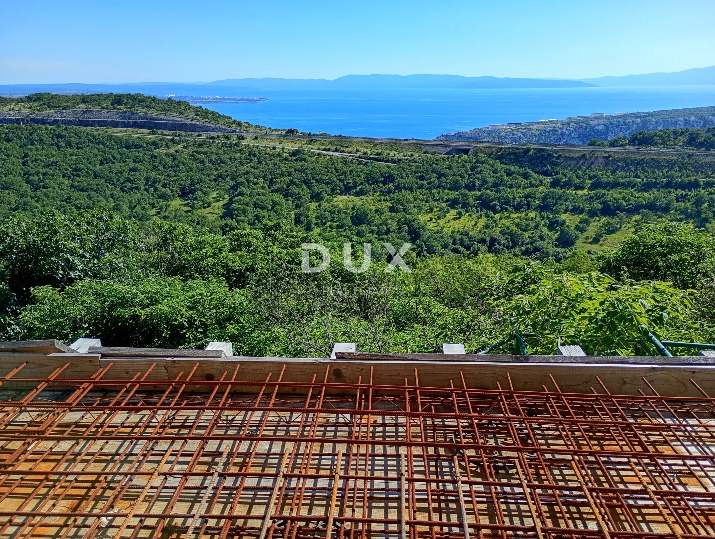 rijeka, praputnjak - prodaja starina za adaptaciju na 442 m2 - slika 1