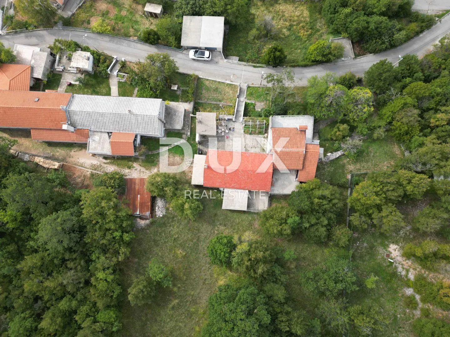rijeka, hreljin- dvojna kuća 150m2 s pogledom na more + okoliš 650m2 - slika 11