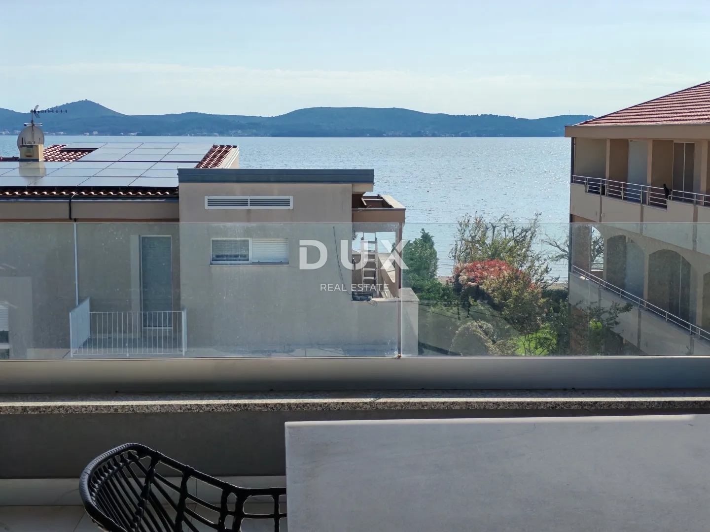 zadar, sukošan - luksuzno namješten penthouse 50 m od plaže! - slika 17