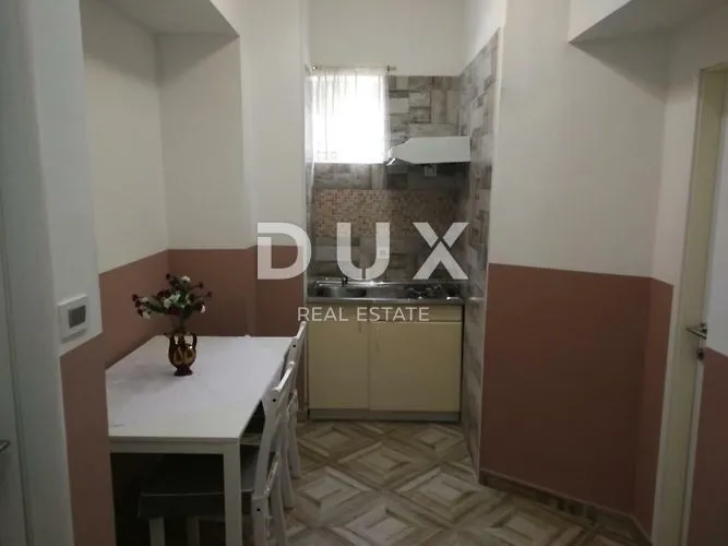 istra, pula - apartmanska kuća u strogome centru s bazenom i okućnicom - slika 44