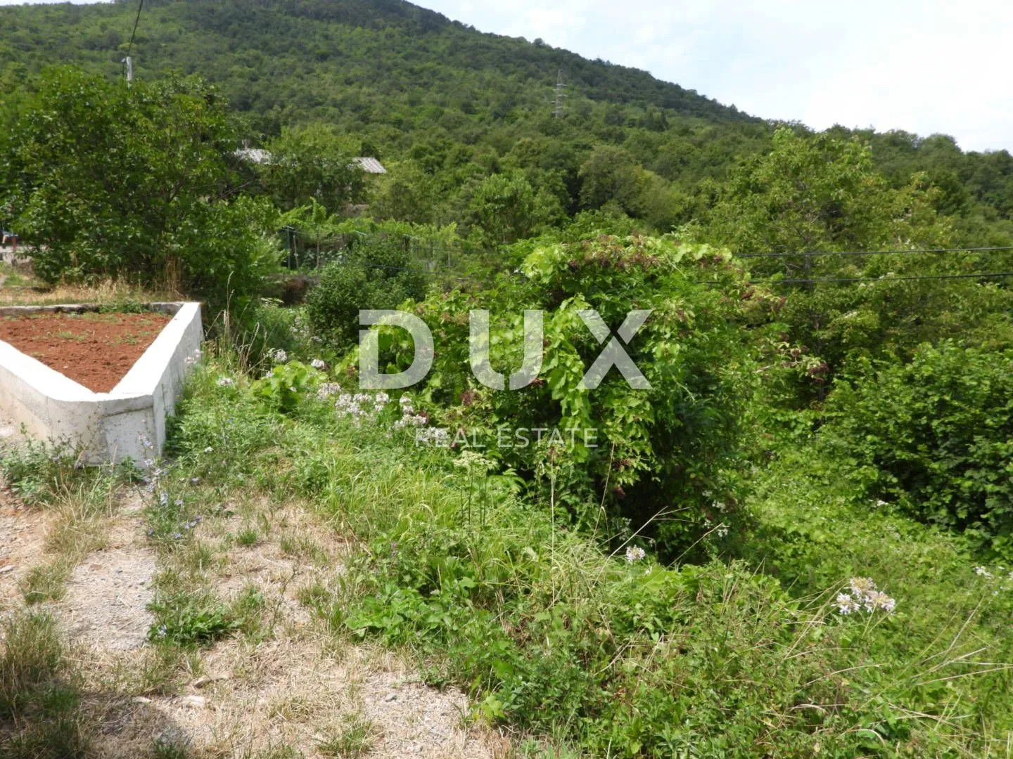 rukavac - građevinski teren 2059m2 za stambenu zgradu – stanove- apartmane / obiteljsku kuću / villu / za kuće za iznajmljivanje sa bazenom / kuću za odmor sa bazenom - slika 10