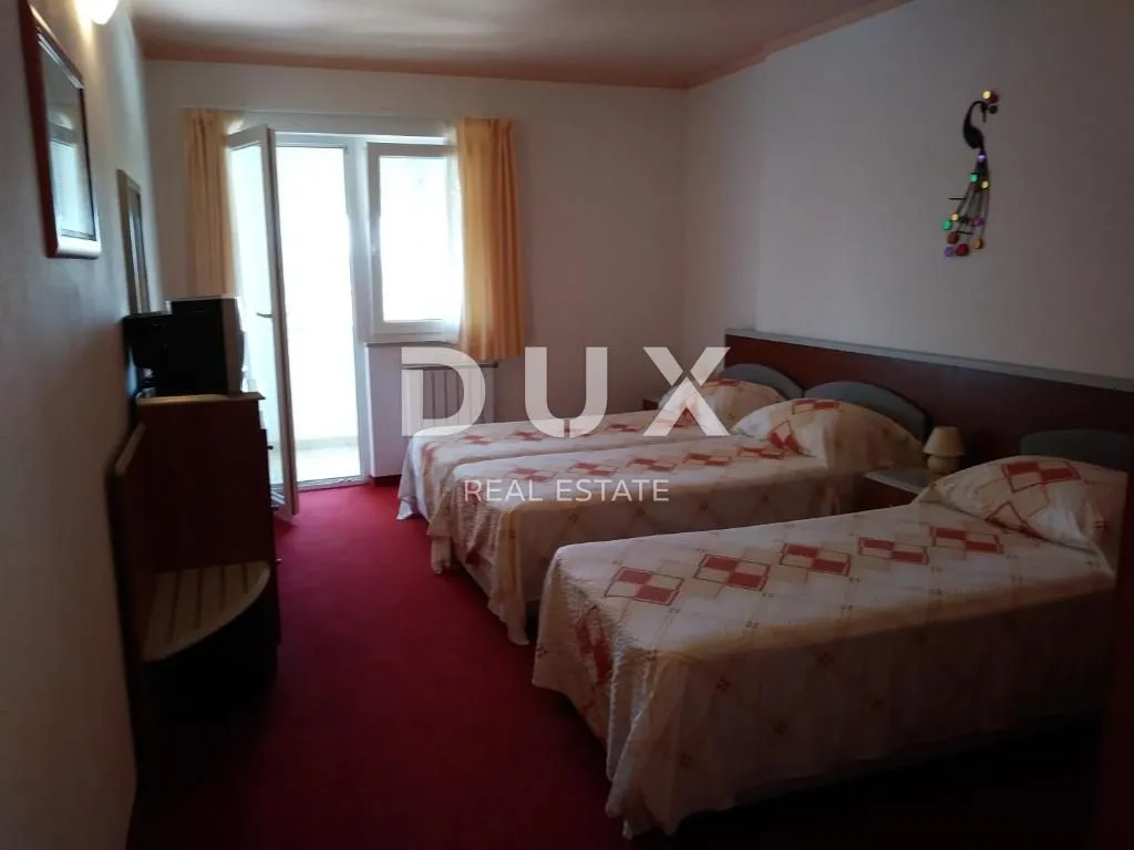 istra,poreč - hotel sa bazenom i prostranom okućnicom! - slika 9