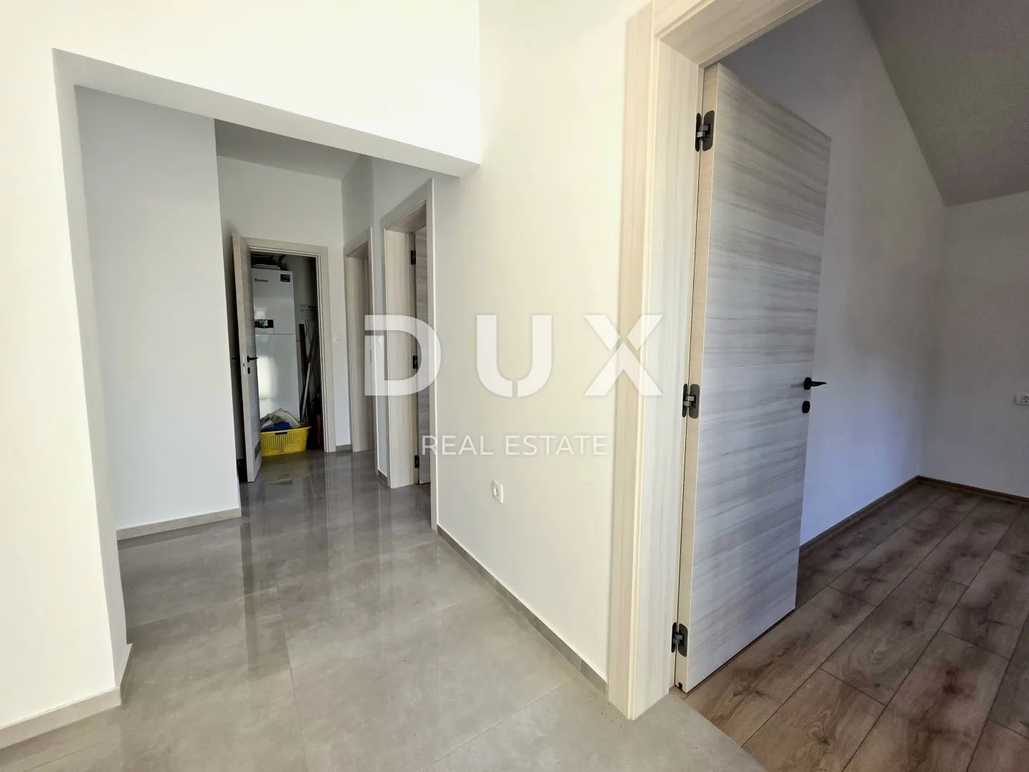 istra, šišan - apartmanska kuća s dvije stambene jedinice i pomočnim objektom - slika 59