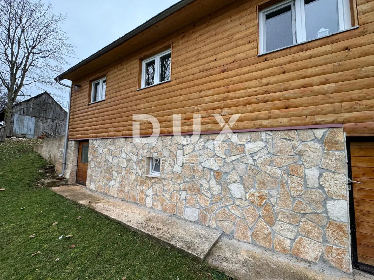 perušić, studenci - predivna kuća za odmor za 50.000m2 zemljišta - slika 4
