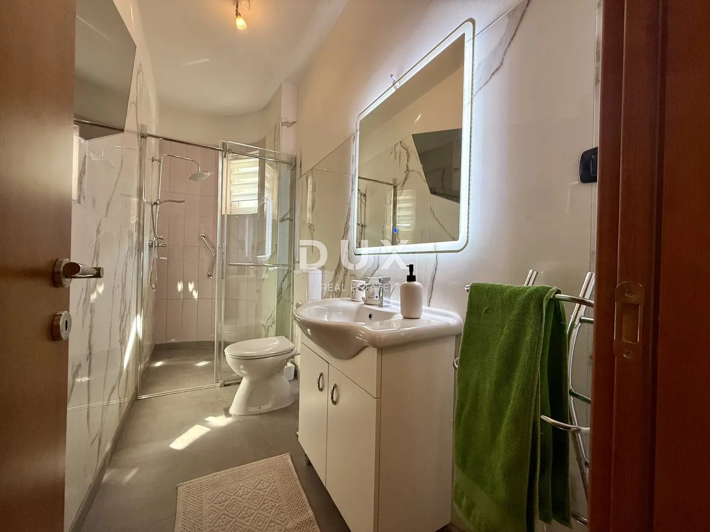 opatija, predivan dvosobni apartman, 100 m2, bazen, garaža, pogled na more - slika 17