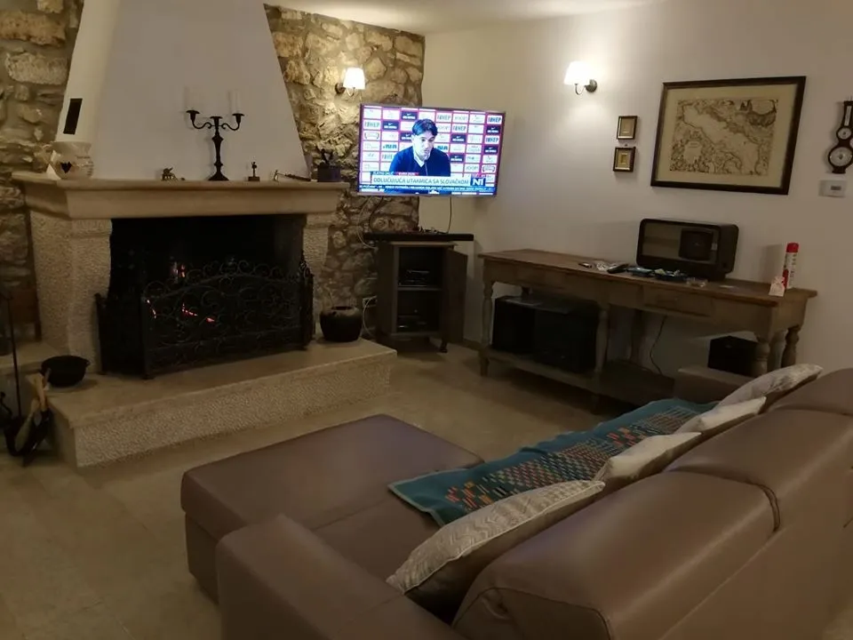 istra, labin - luksuzna kamena kuća s bazenom - slika 9