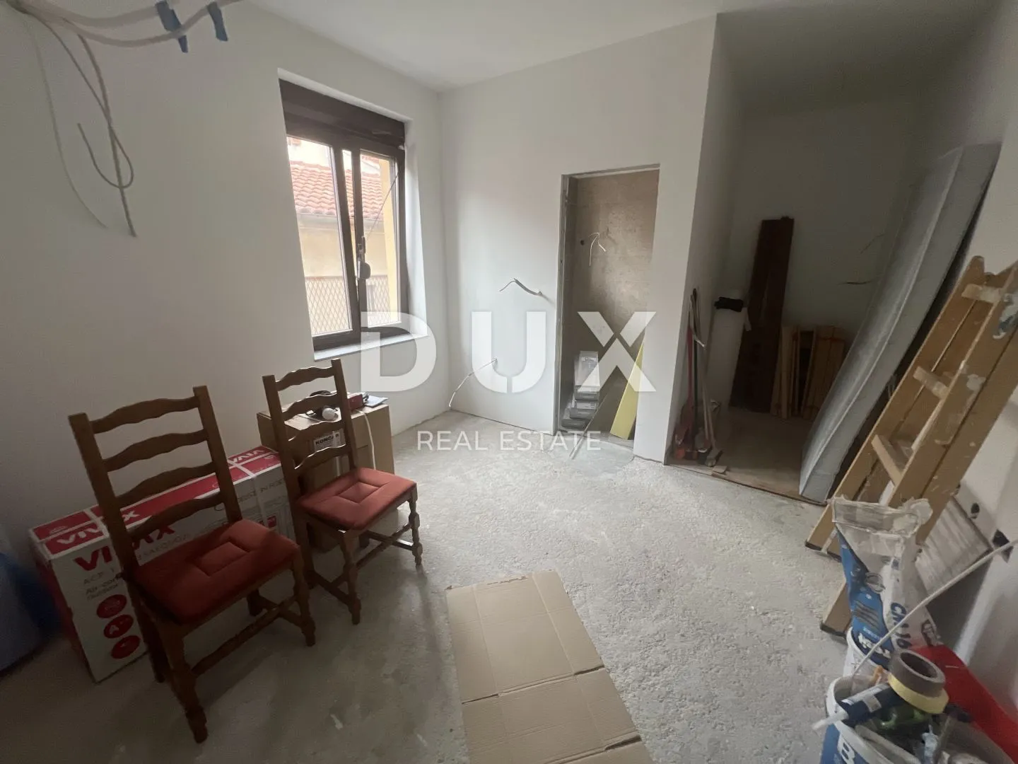 grad kastav - lijepa etaža zgrade u centru grada kastva - slika 5