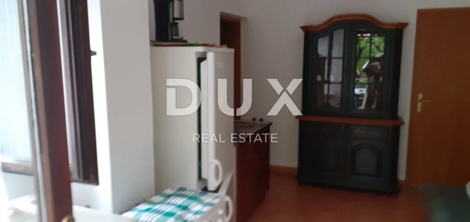 smokvica - kuća s 4 apartmana drugi red do mora (50m), garaža - slika 25