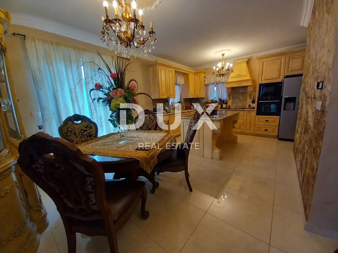 opatija, lovran - predivna vila s bazenom u centru blizu mora - slika 37