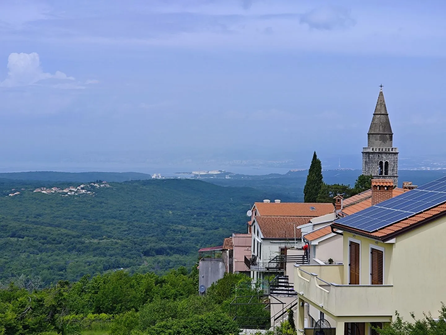 otok krk, dobrinj - samostojeća kuća s velikim potencijalom - slika 2