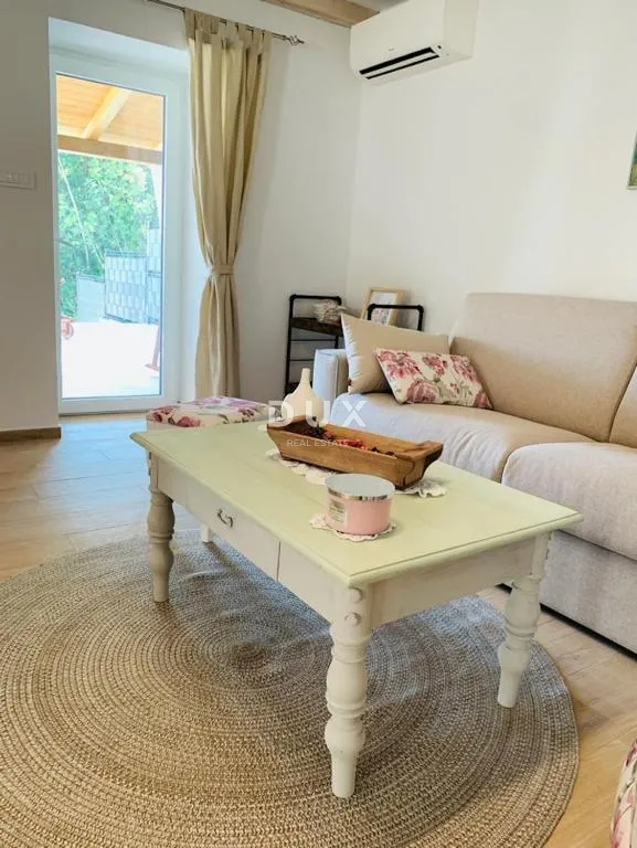 novi vinodolski, bribir - kamena vila s bazenom - slika 22