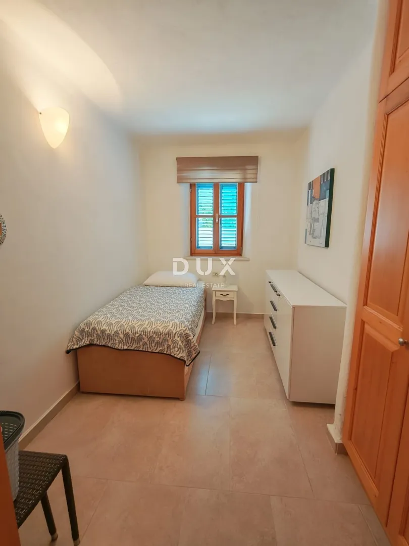 istra, buje - kuća s bazenom i prekrasnim pogledom - slika 17