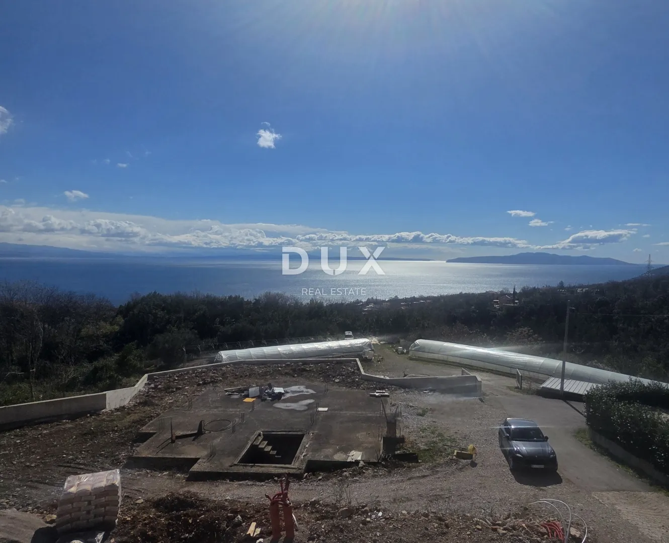 OPATIJA, POLJANE- zemljište 905m2 s započetom gradnjom i s panoramskim pogledom na more za obiteljsku kuću/ villu/ apartmane/ kuću za iznajmljivanje- odmor s bazenom - Poljane, Opatija