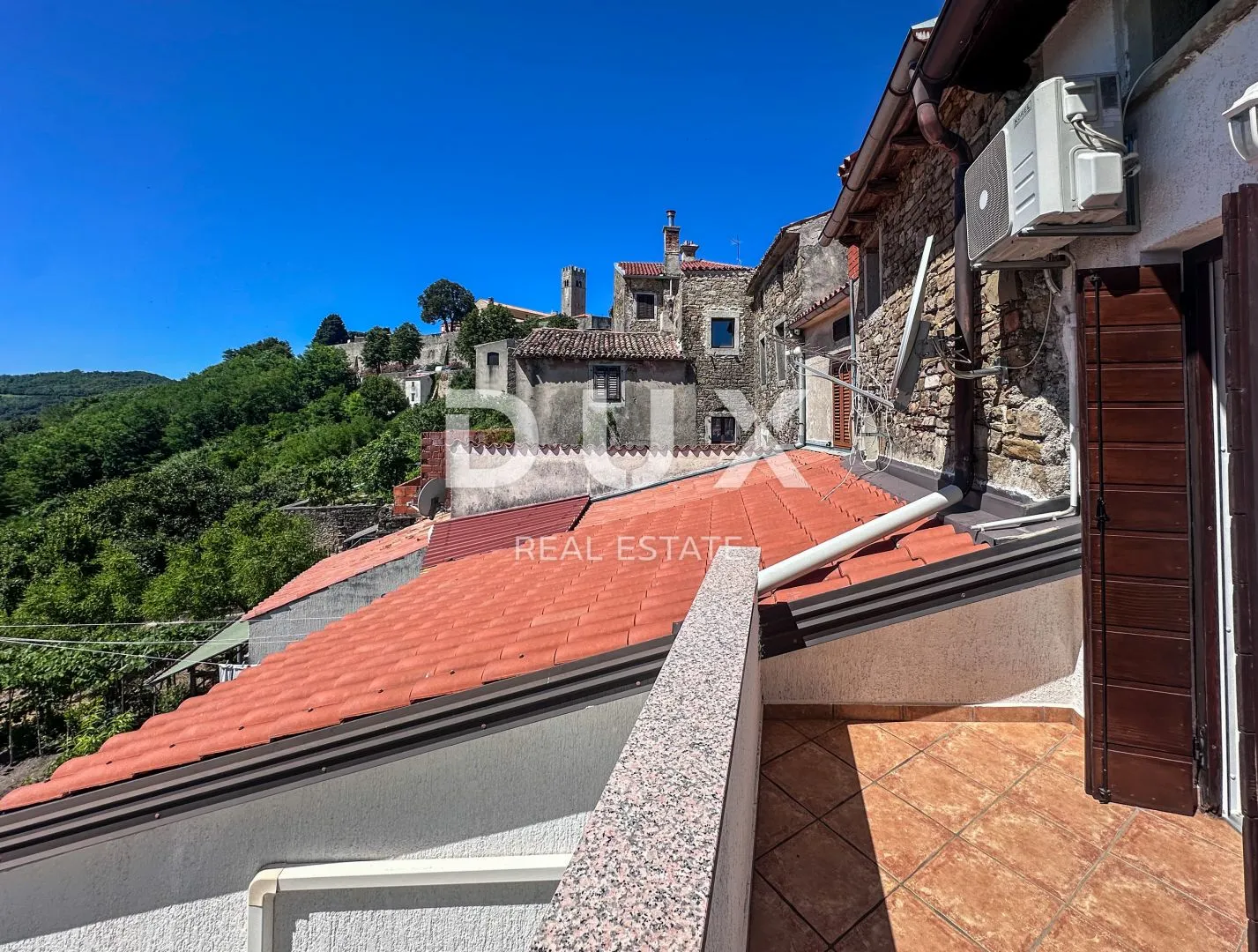 istra, motovon - kuća u centru motovuna s predivnim pogledom - slika 22