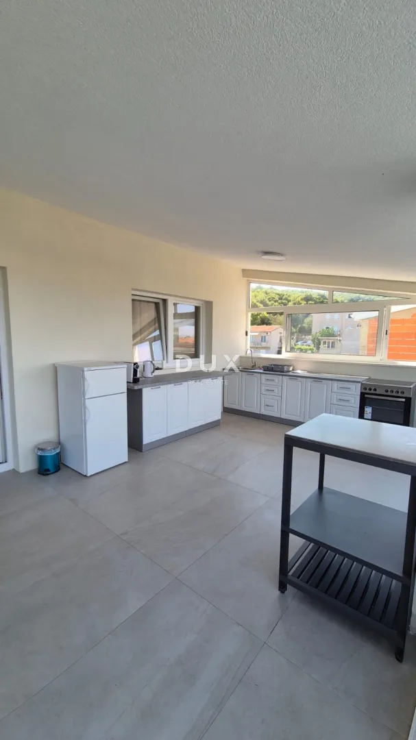 pašman, banj, kuća, 250 m2, 3 etaže, 100 m od plaže - slika 4
